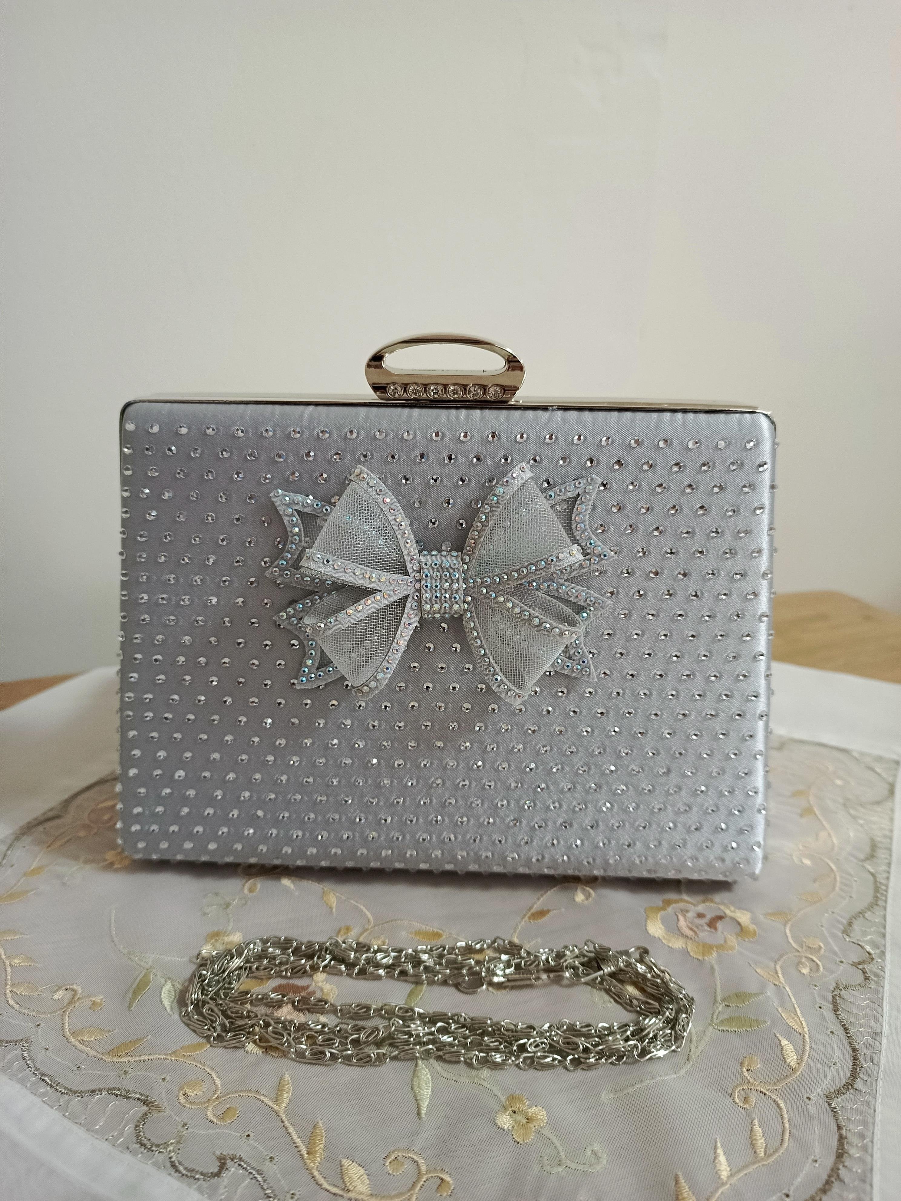 Gümüş Fiyonk Süslemeli Gece Çantası