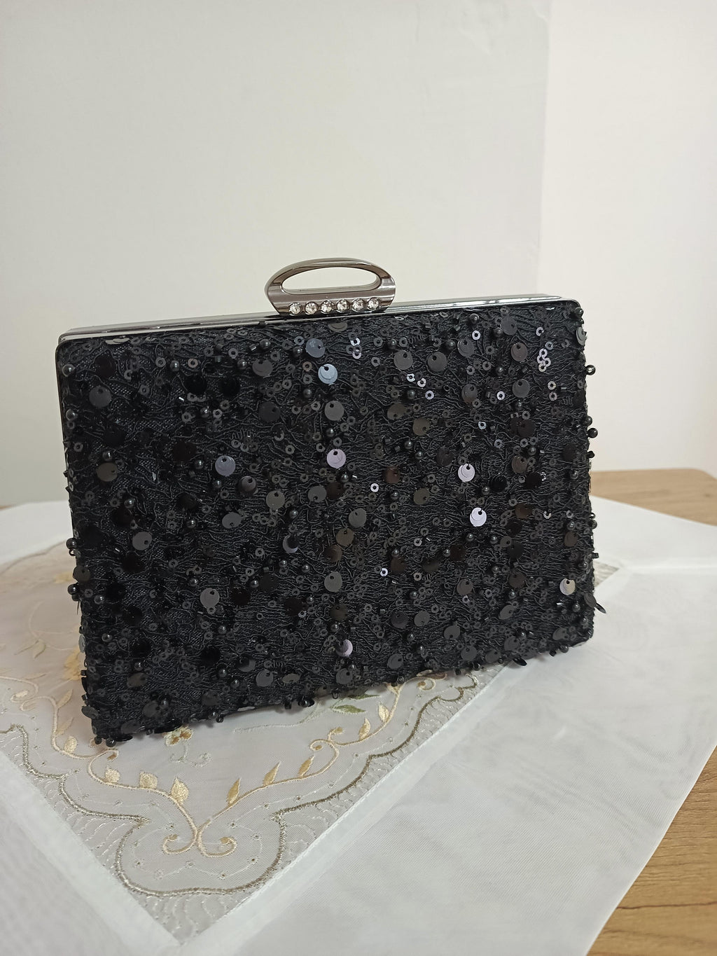 Kadın Siyah Pullu Abiye Çanta