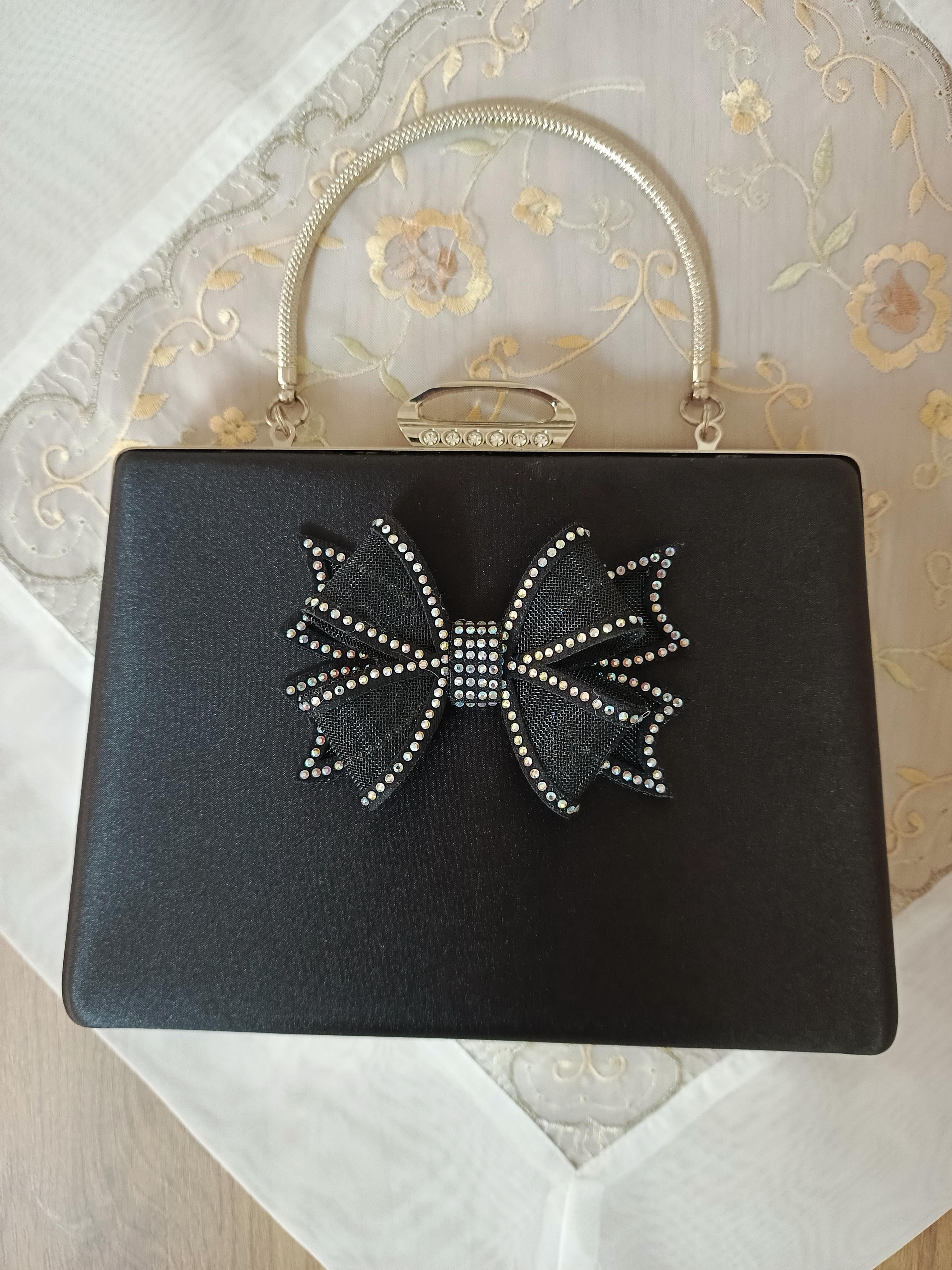 Kadın Siyah Fiyonk Taşlı Abiye Çanta