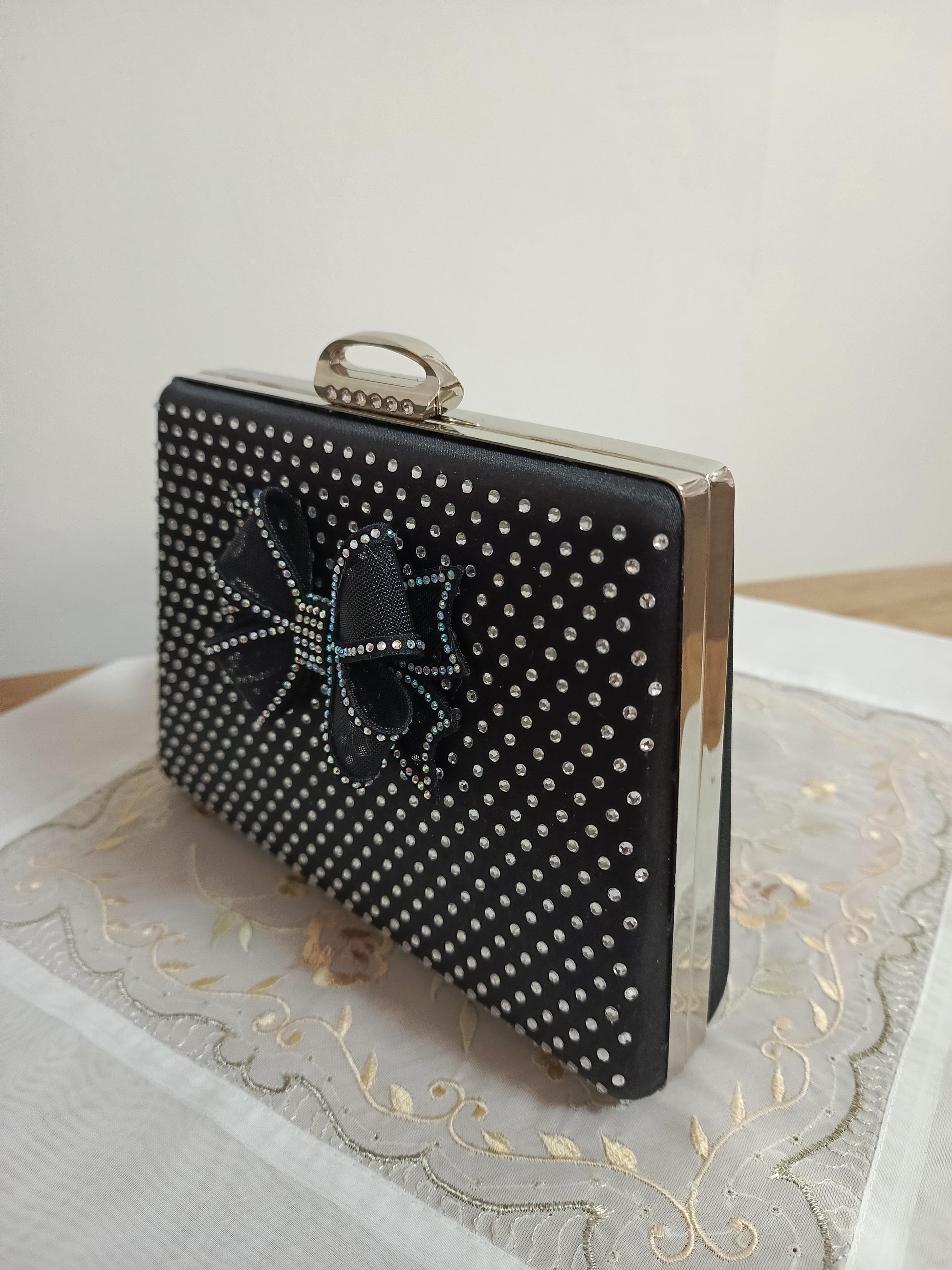 Kadın Siyah Fiyonk Taşlı Abiye Çanta